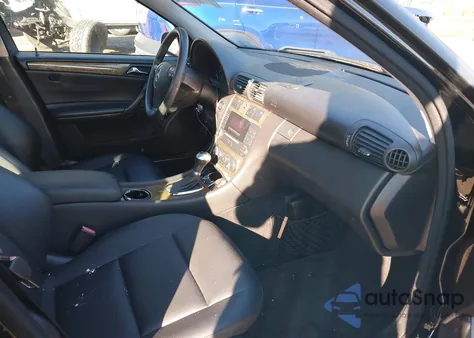 2007 Mercedes-Benz C-Class 2.5L Sport from USA, damaged, VIN WDBRF52HX7F930466